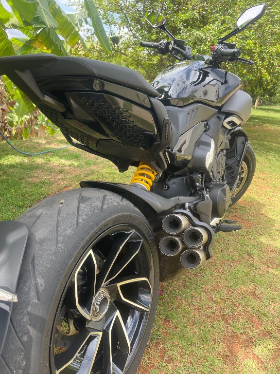 Foto DUCATI DIAVEL V4 1158 2025