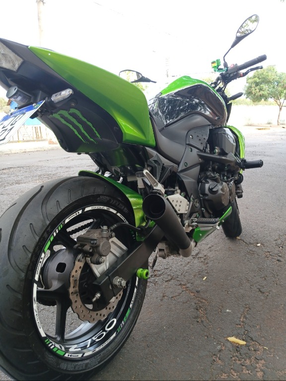 Foto KAWASAKI Z 750 2012