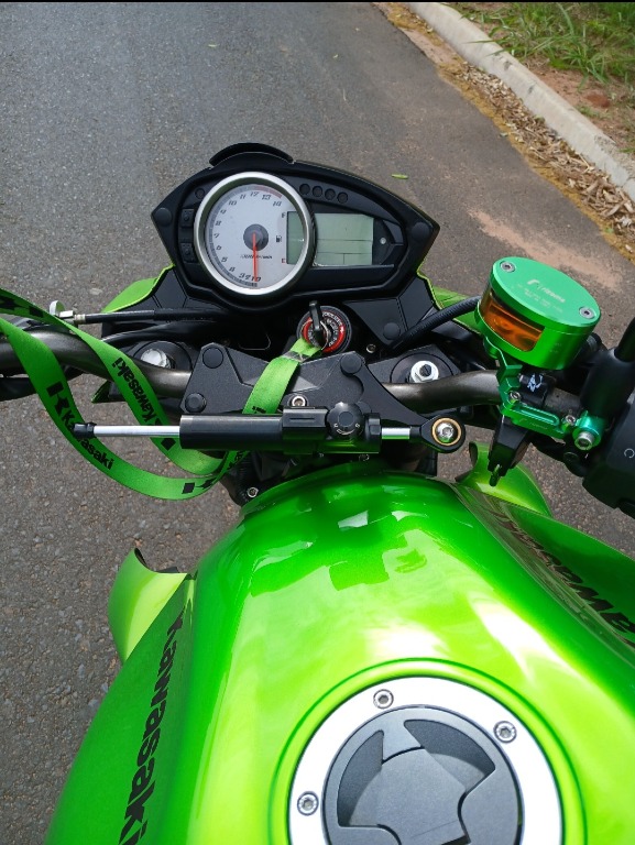 Foto KAWASAKI Z 750 2012