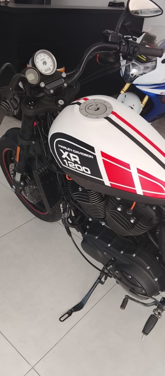 Foto HARLEY-DAVIDSON XR 1200X SPORTSTER 2012