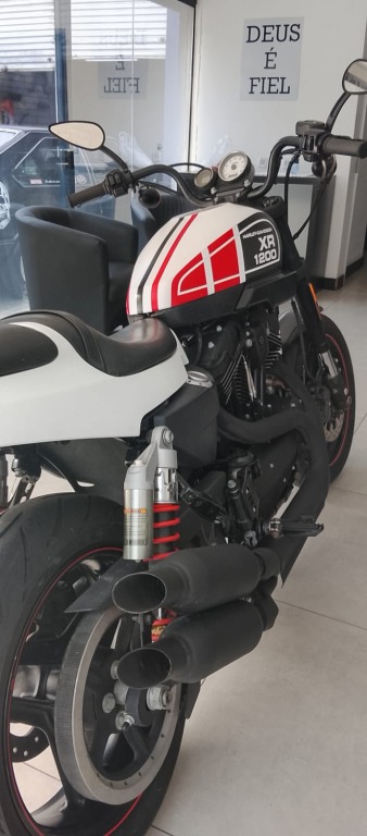 Foto HARLEY-DAVIDSON XR 1200X SPORTSTER 2012