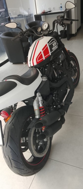 Foto HARLEY-DAVIDSON XR 1200X SPORTSTER 2012