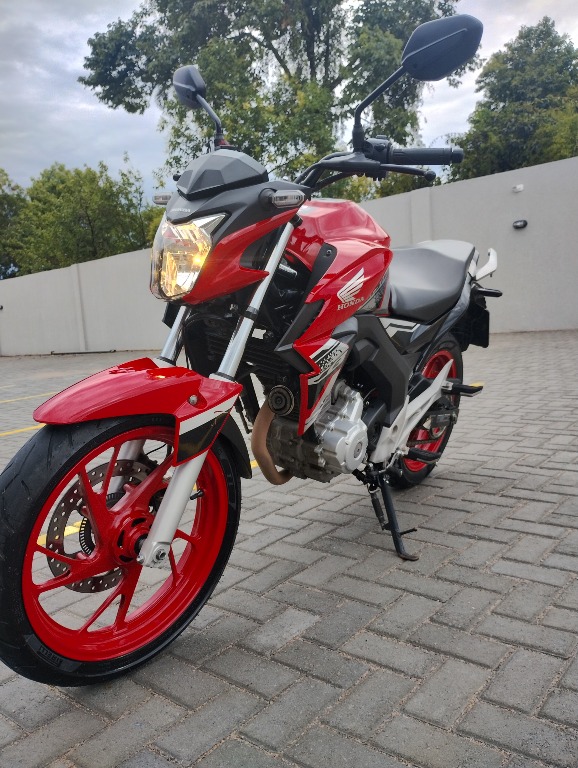 Foto HONDA CB 250 TWISTER/FLEXONE 2021
