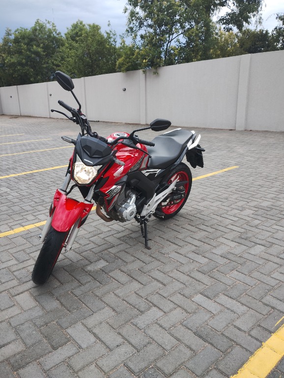 Foto HONDA CB 250 TWISTER/FLEXONE 2021