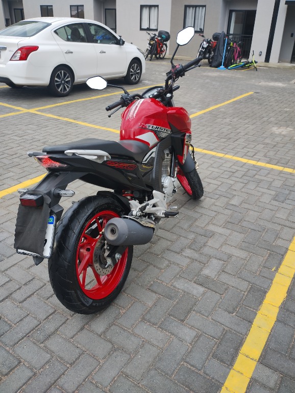 Foto HONDA CB 250 TWISTER/FLEXONE 2021