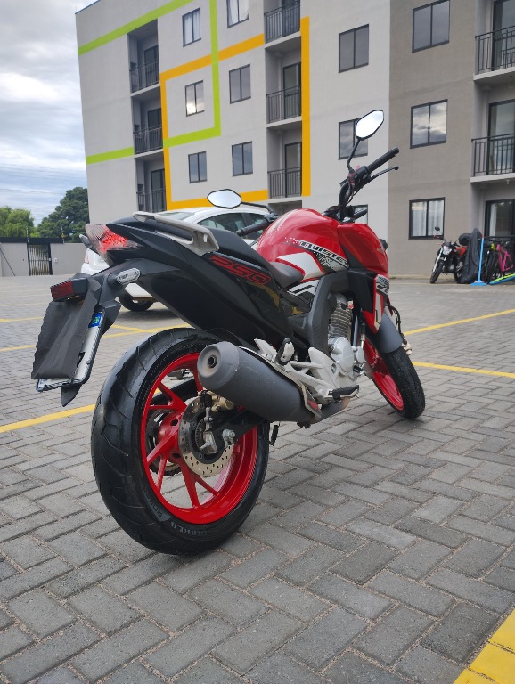 Foto HONDA CB 250 TWISTER/FLEXONE 2021