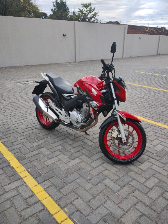 Foto HONDA CB 250 TWISTER/FLEXONE 2021