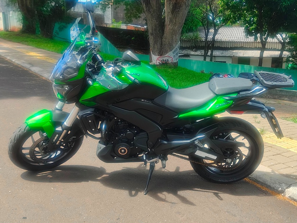 Foto BAJAJ DOMINAR 400  2025