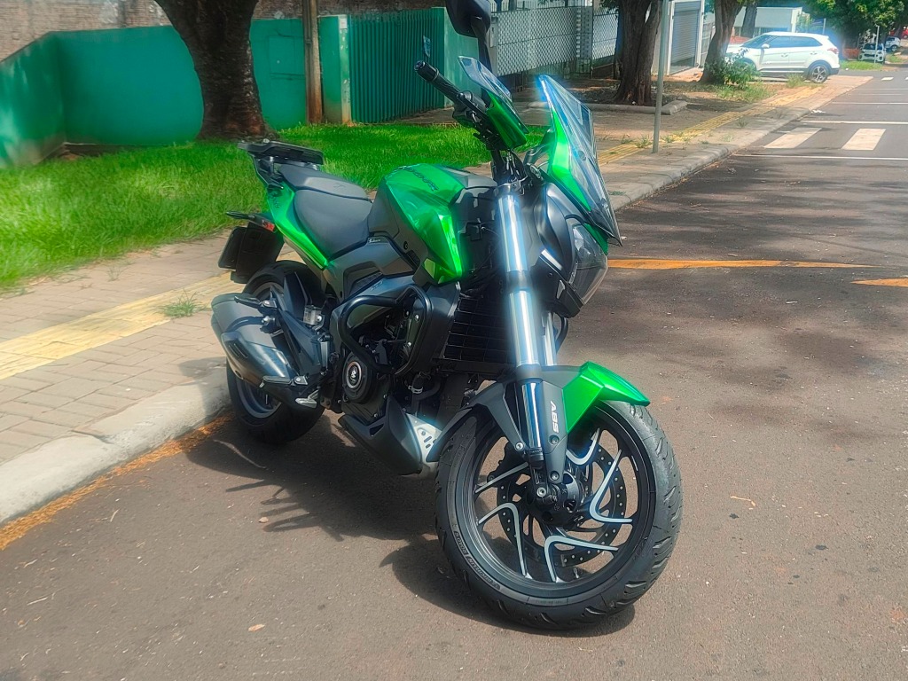 Foto BAJAJ DOMINAR 400  2025