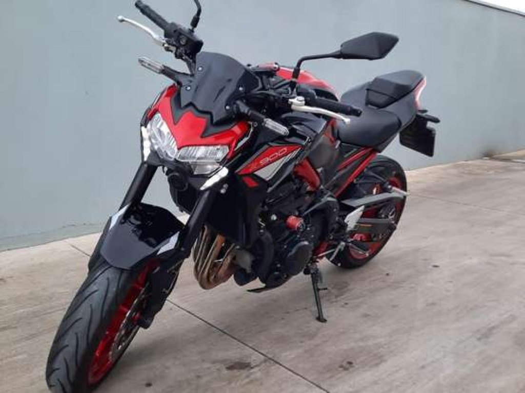 Foto KAWASAKI Z 900 2024