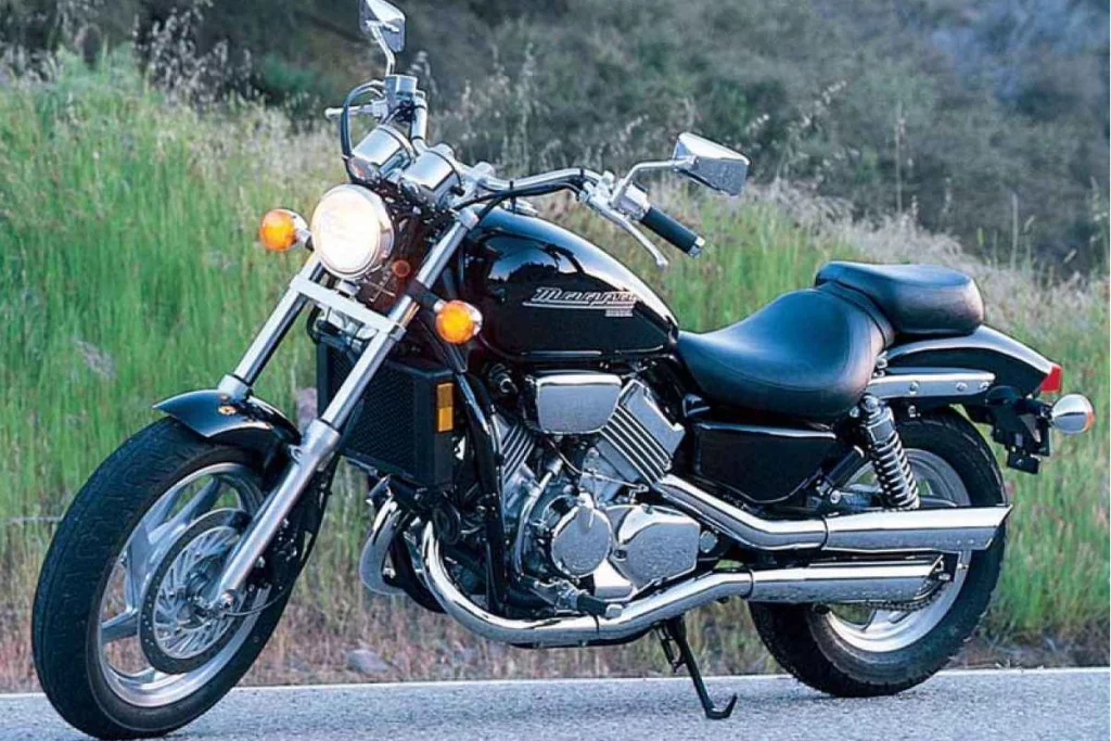 Foto Moto HONDA MAGNA 750