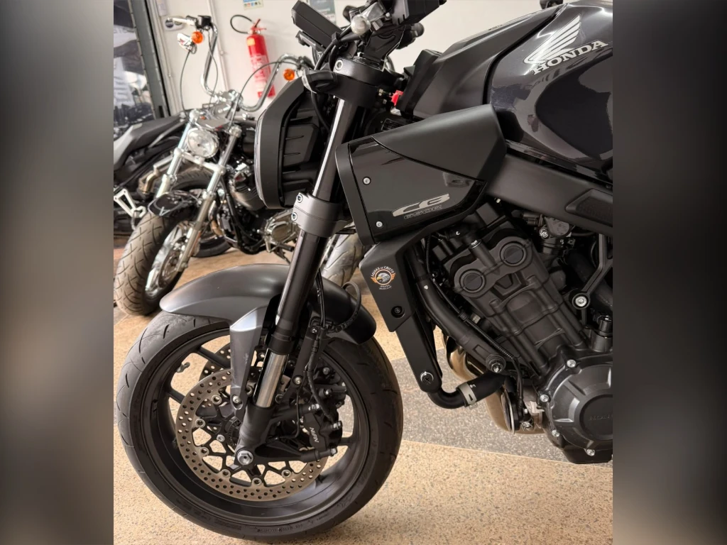 Miniatura da foto 8 - HONDA CB 640R 2027 2026
