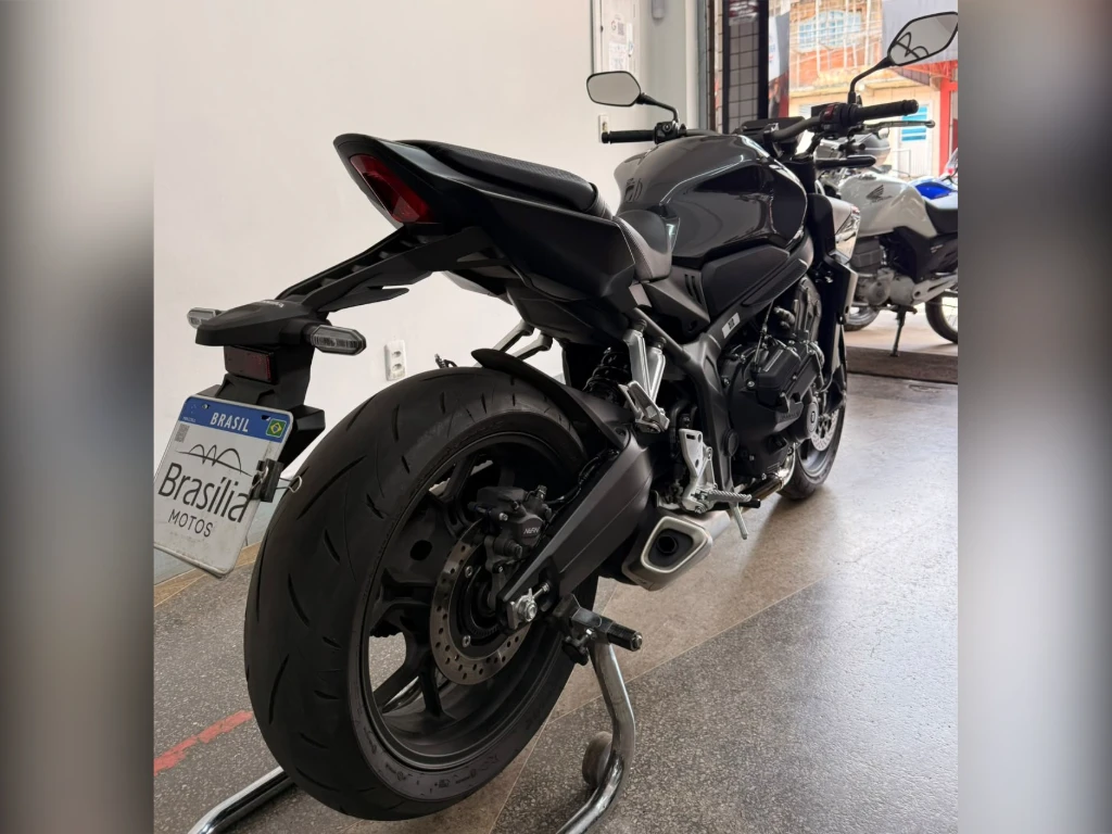 Miniatura da foto 13 - HONDA CB 640R 2027 2026