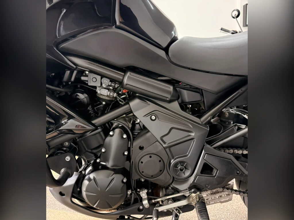 Miniatura da foto 6 - Kawasaki Versys 650cc 2021