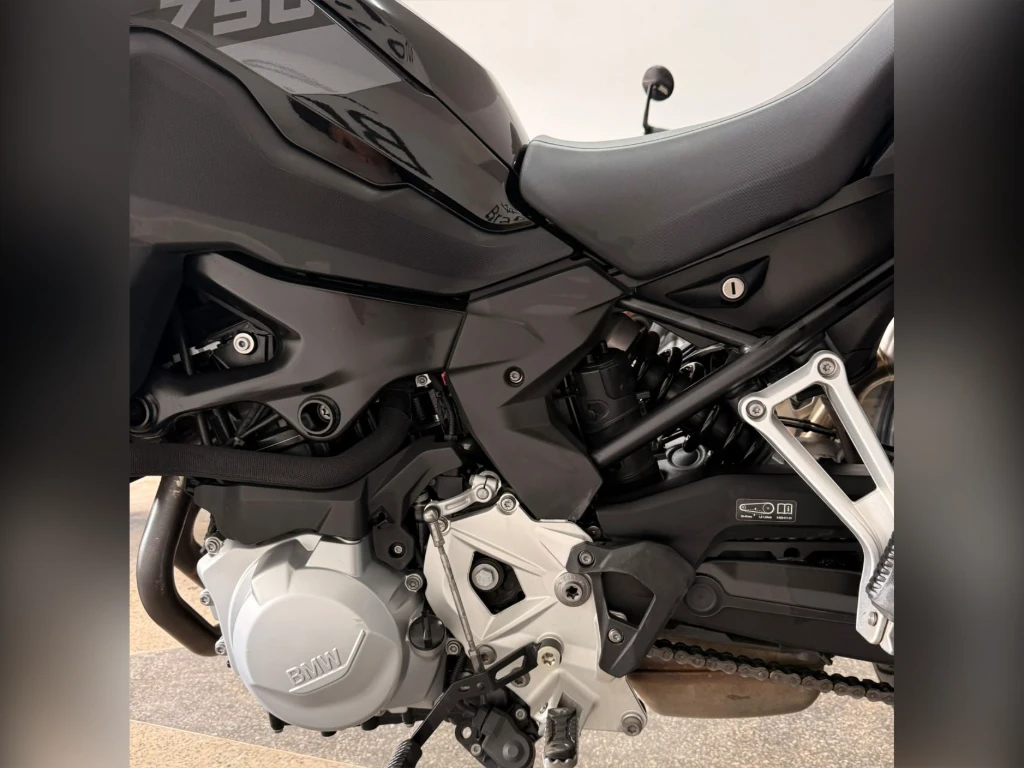 Miniatura da foto 6 - BMW F 750 GS Sport 2022